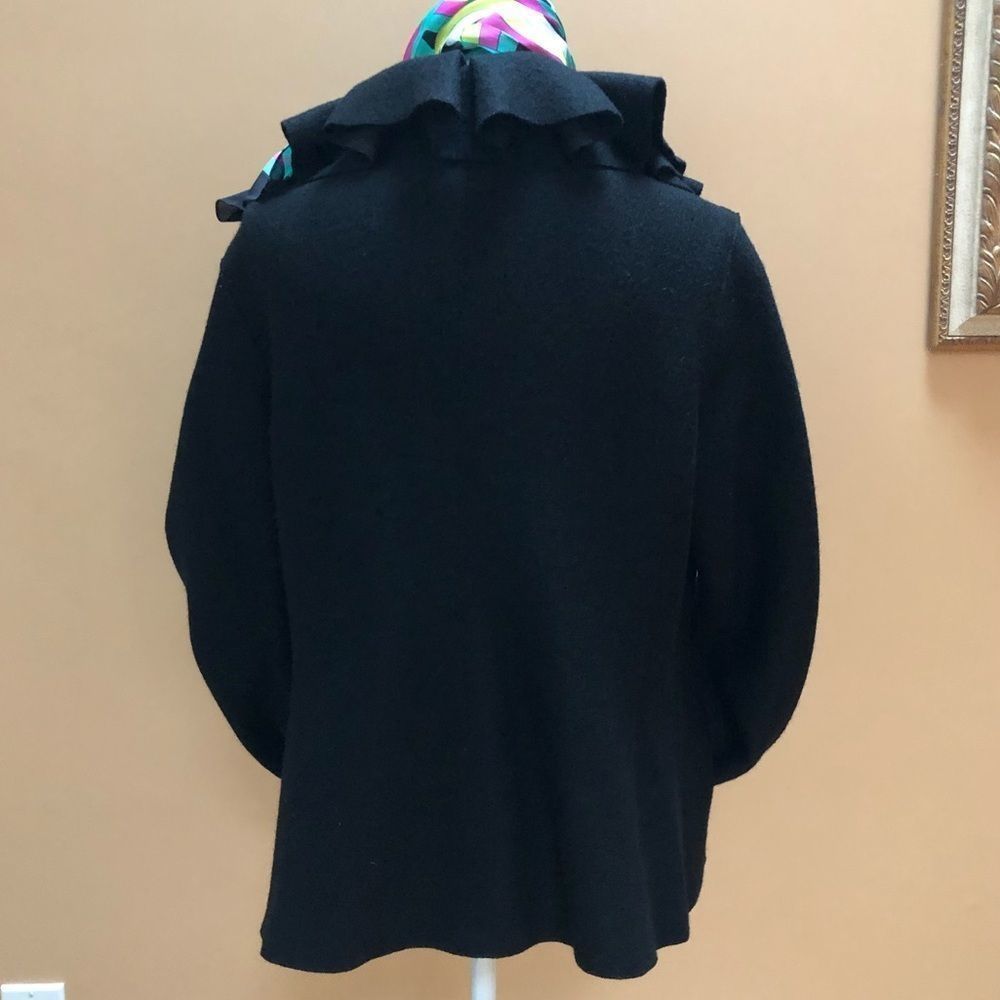 🆕 Wool Ruffled Coat 🔥 - Picture 3 of 11